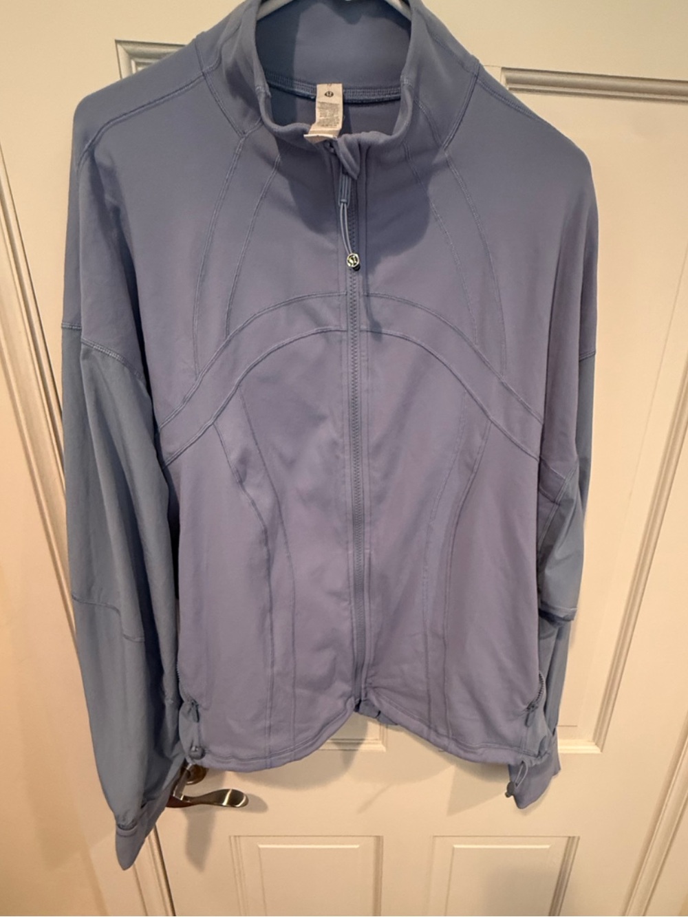 Lululemon Define Relaxed-Fit Jacket
Luon Size 12 Blue Willow